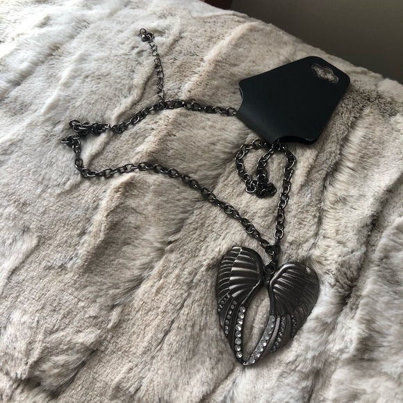 Gunmetal angel wing necklace NWT Rhinestone - Picture 3 of 5